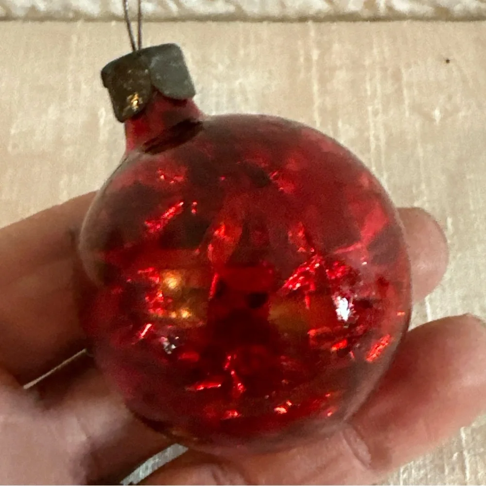 VINTAGE UNSILVERED RED TINSEL GLASS ORNAMENT USSR